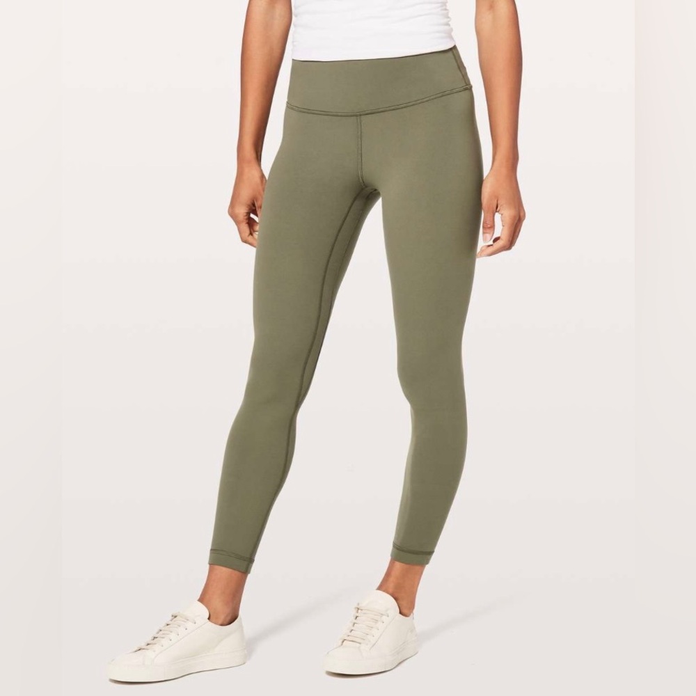 🦄LULULEMON Aligns in Sage
